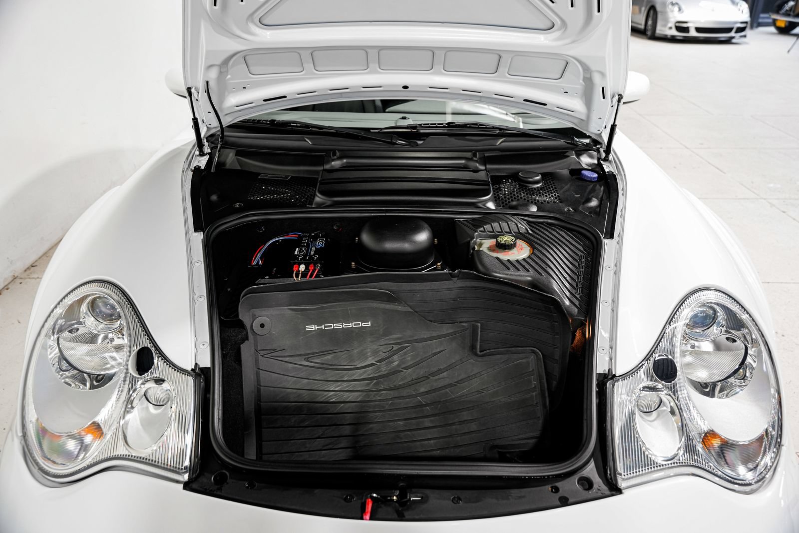 Used 2003 Porsche 911 Carrera 4S AWD/4WD image 44