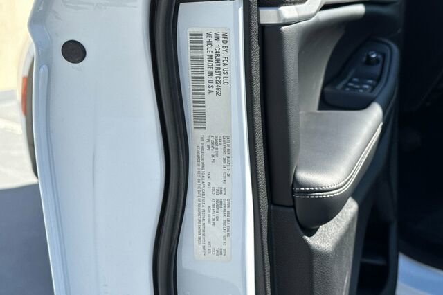 New 2026 Jeep Grand Cherokee Altitude image 25