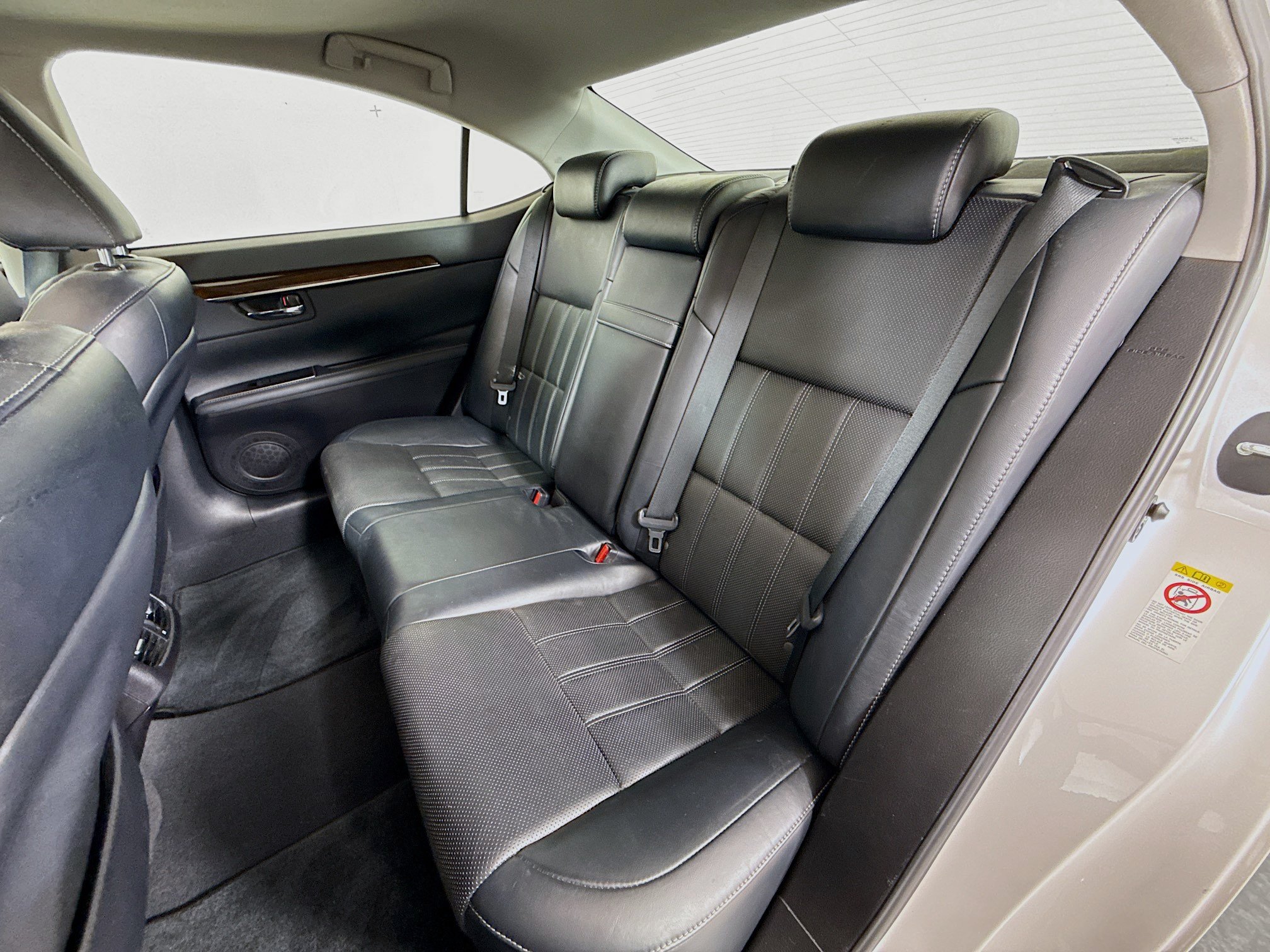 Used 2016 Lexus ES 350 w/ Luxury Package w/Wood Trim FWD image 23