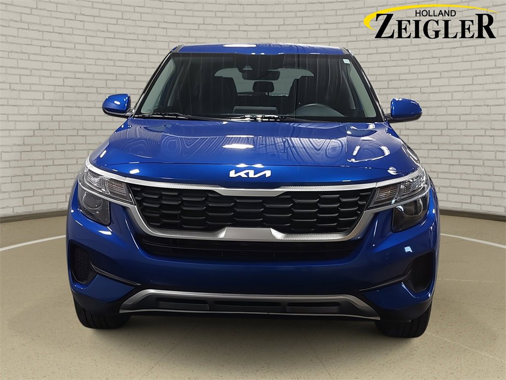 Used 2023 Kia Seltos LX image 2