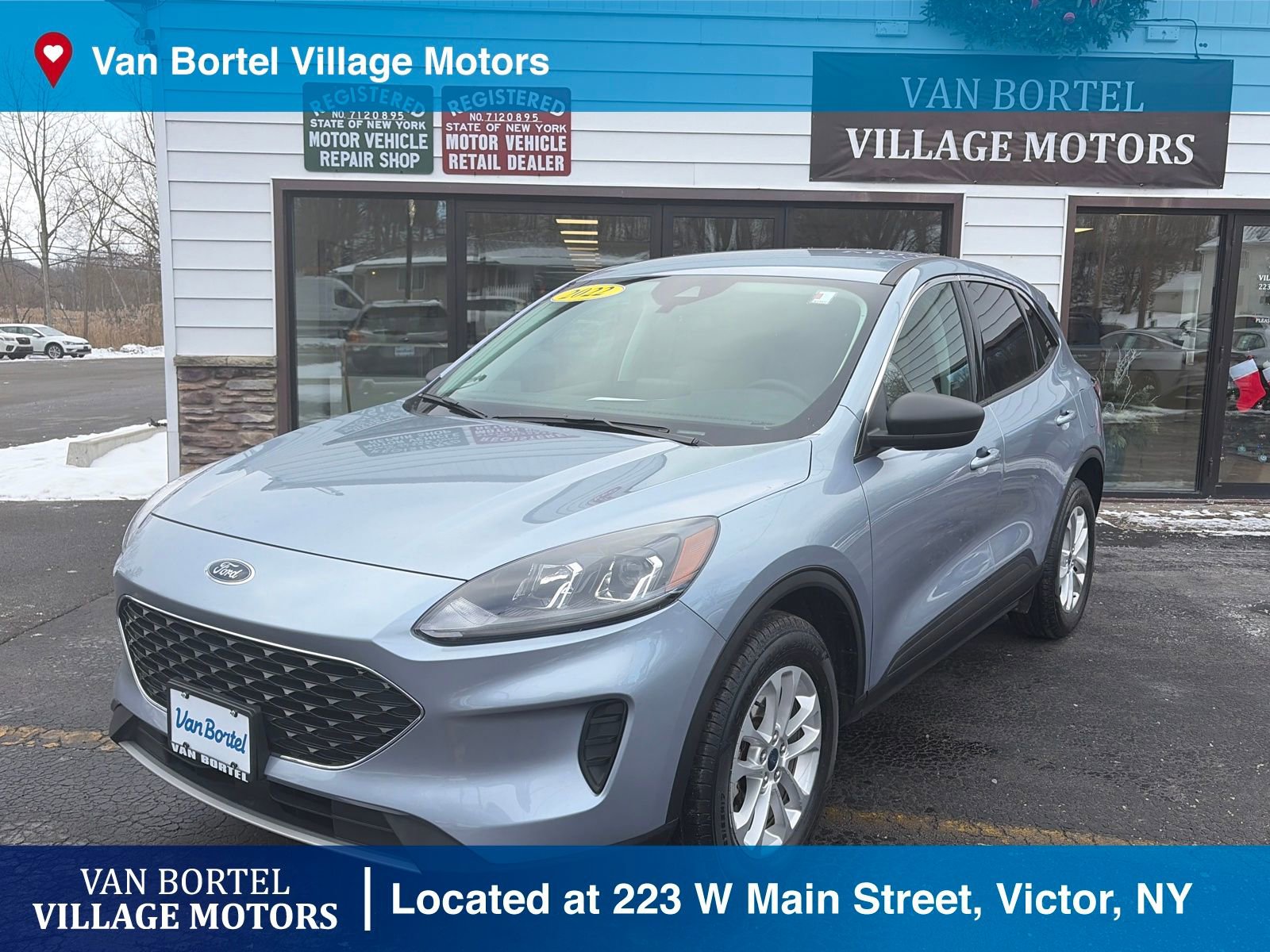 Used 2022 Ford Escape SE w/ Cold Weather Package image 1