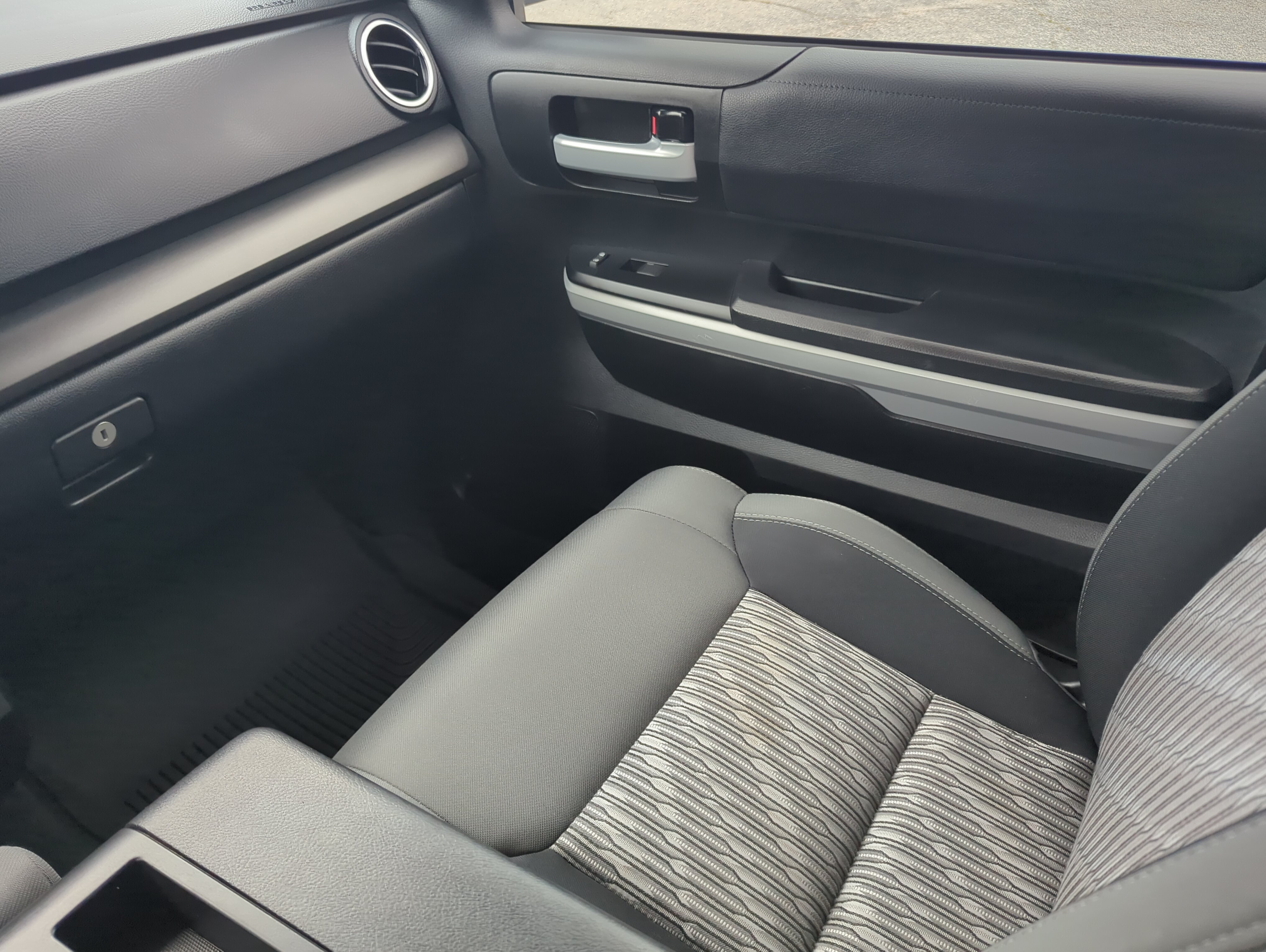Used 2021 Toyota Tundra SR5 RWD image 15