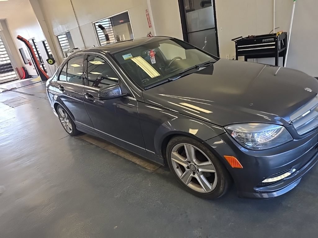 Used 2011 Mercedes-Benz C 300 4MATIC Sedan image 1