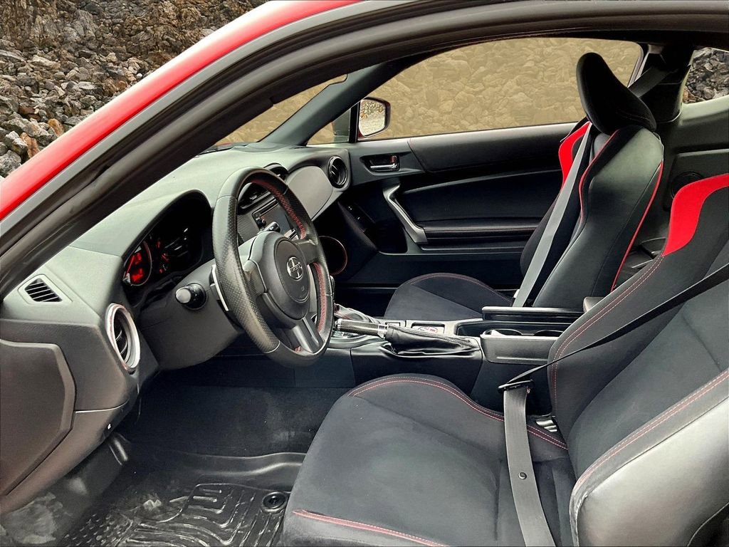 Used 2015 Scion FR-S image 19