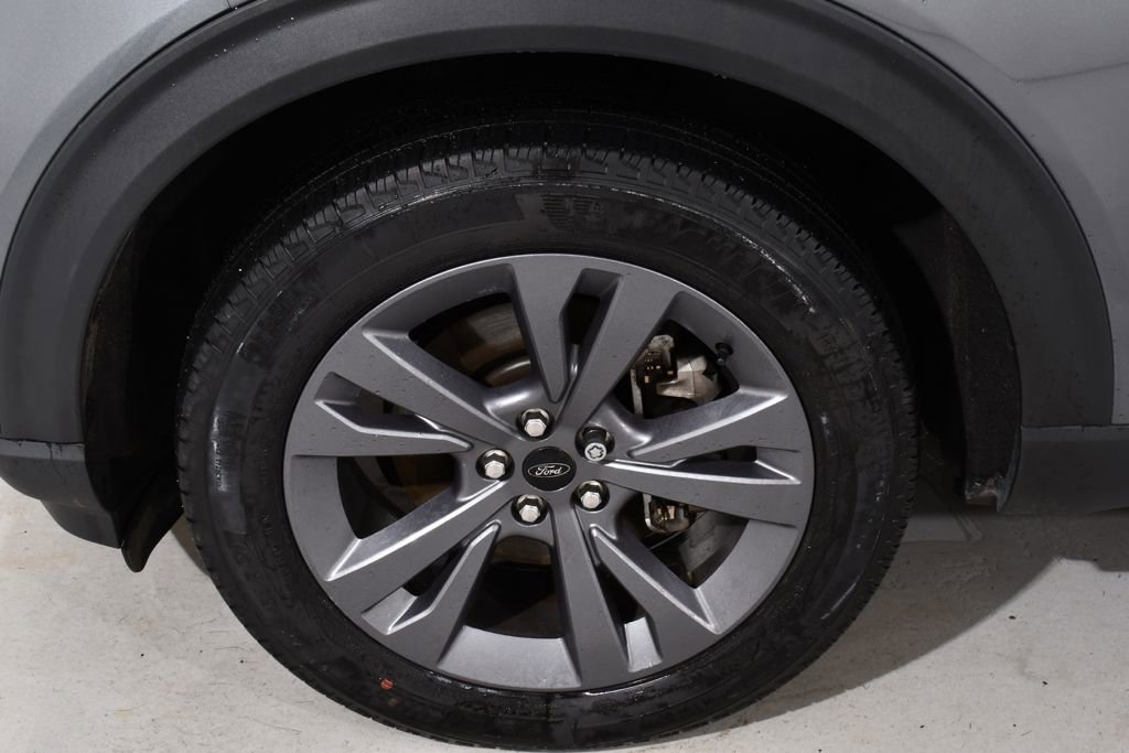 Used 2023 Ford Explorer XLT w/ Equipment Group 202A image 25