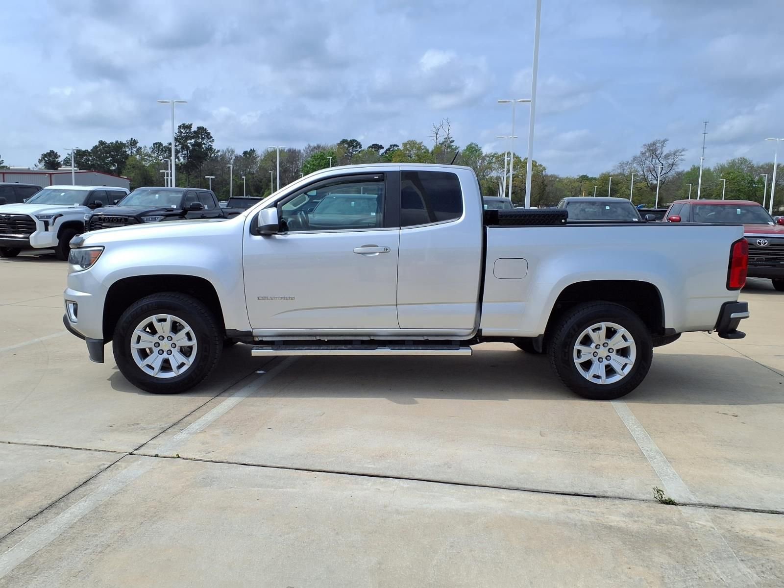 Used 2016 Chevrolet Colorado LT w/ LT Convenience Package image 9