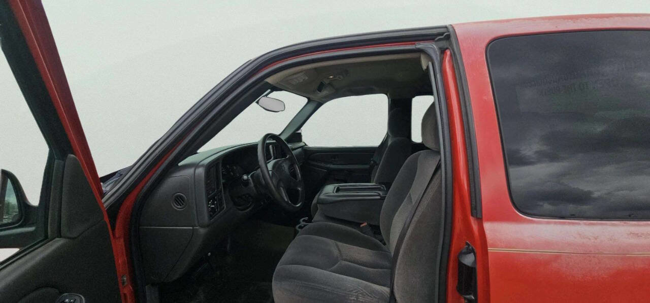 Used 2005 Chevrolet Silverado 1500 LS w/ Light Duty Power Package image 7