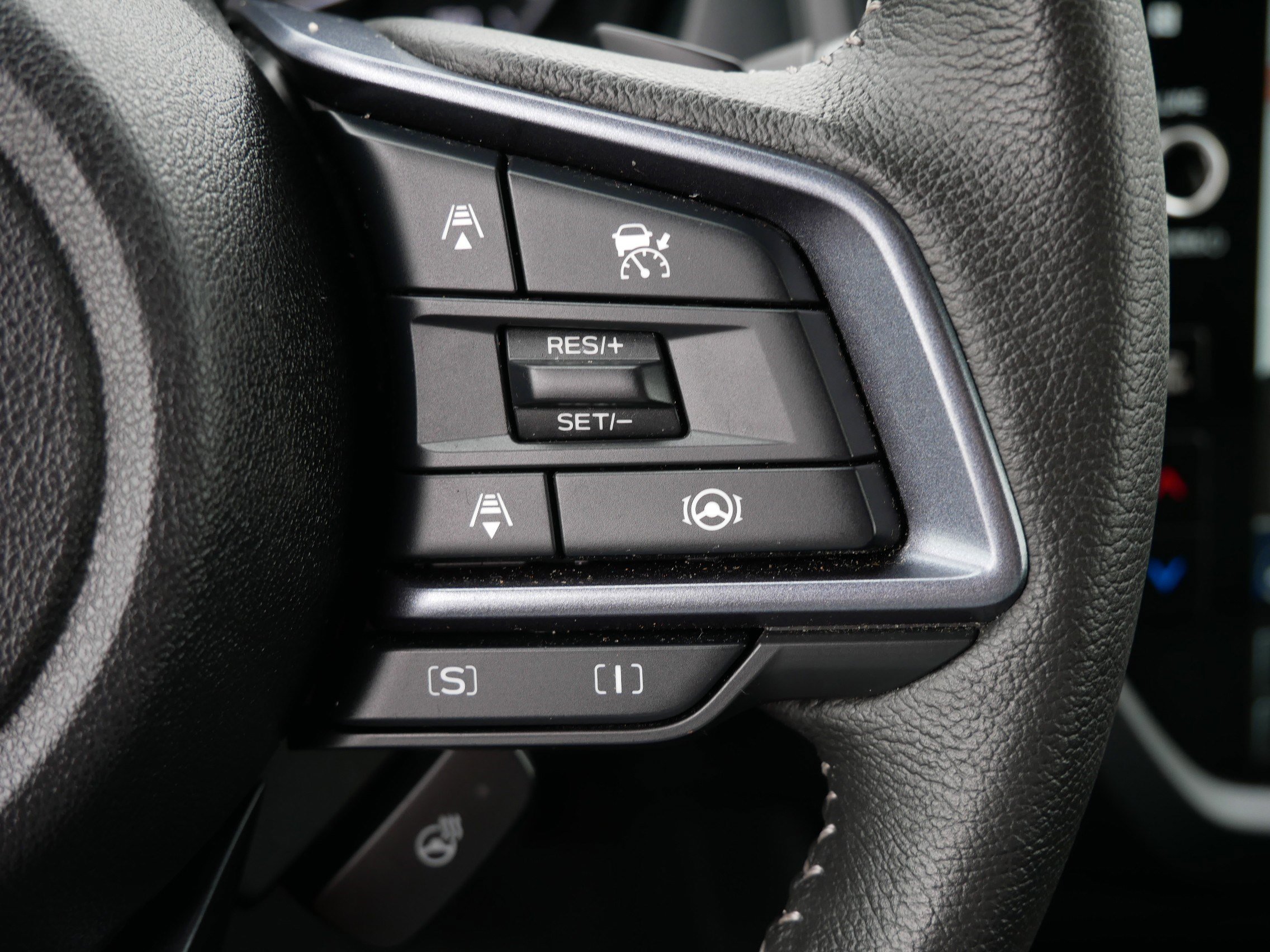 Used 2025 Subaru Forester Limited image 29