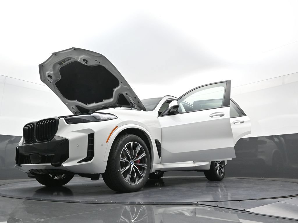 New 2026 BMW X5 xDrive40i w/ M Sport Package AWD/4WD image 40