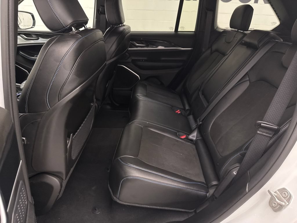 Used 2024 Jeep Grand Cherokee Trailhawk AWD/4WD image 24