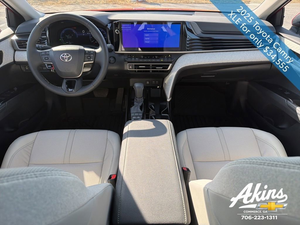 Used 2025 Toyota Camry XLE image 20