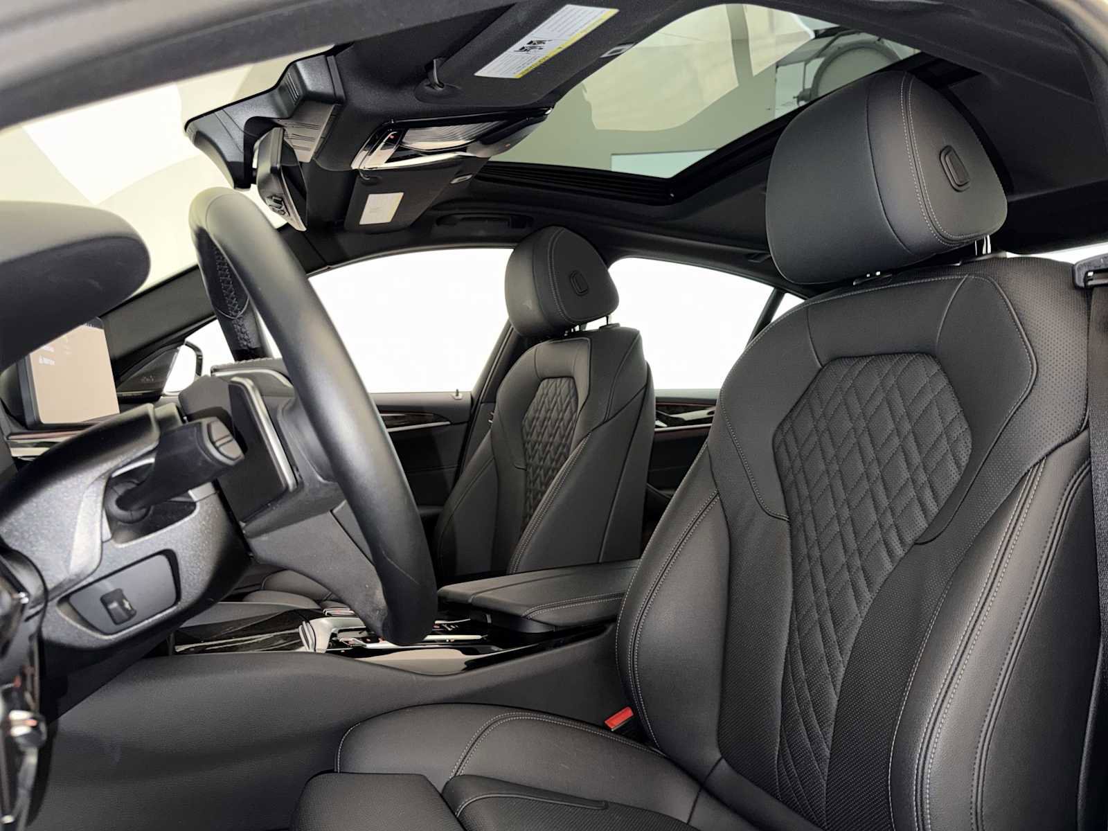 Certified 2023 BMW 530i xDrive w/ Premium Package image 20