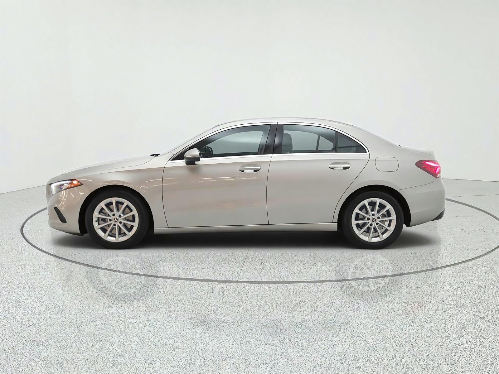 Used 2020 Mercedes-Benz A 220 image 8