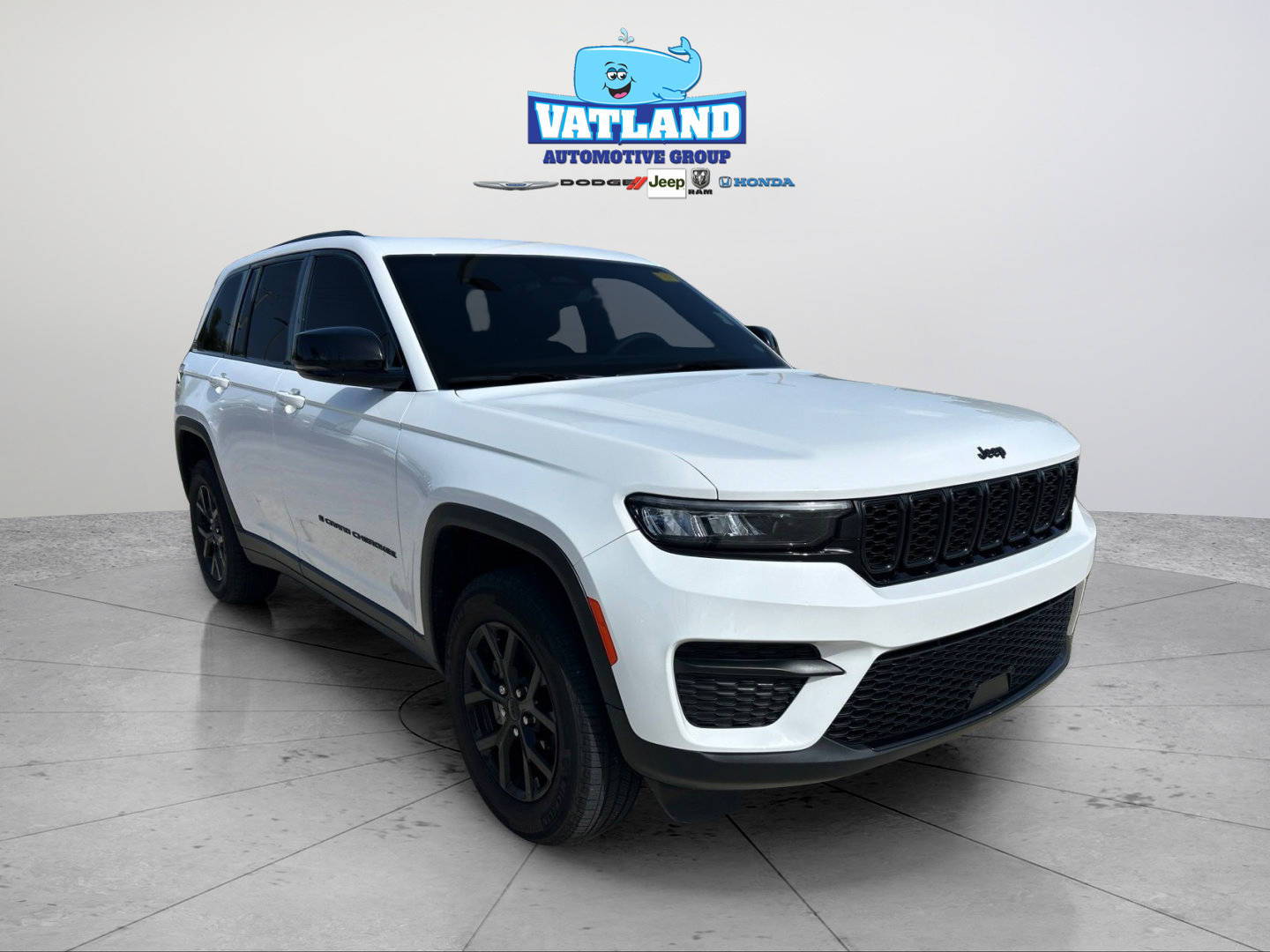Certified 2024 Jeep Grand Cherokee Altitude RWD image 22