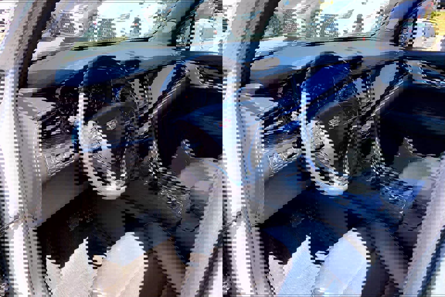 Used 2020 Cadillac XT6 Premium Luxury image 18