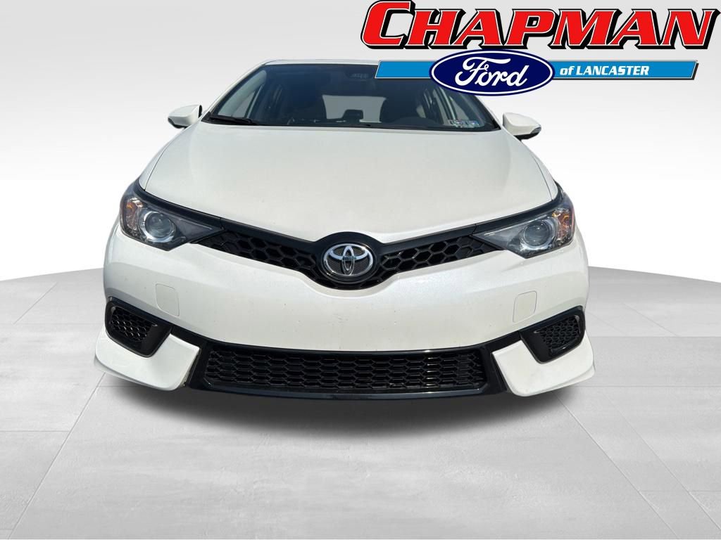 Used 2018 Toyota Corolla iM image 2