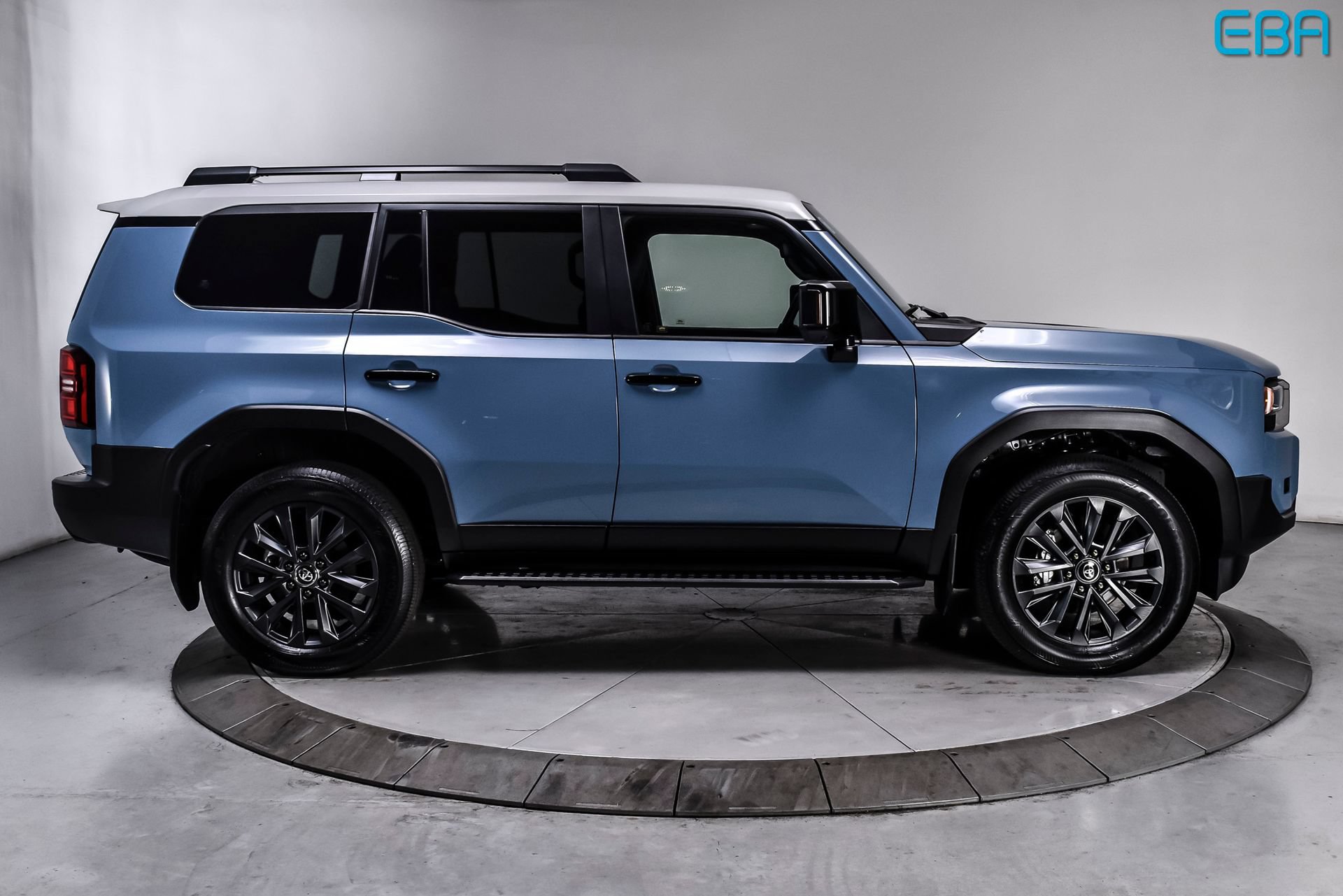 Used 2026 Toyota Land Cruiser w/ Premium Package AWD/4WD image 7