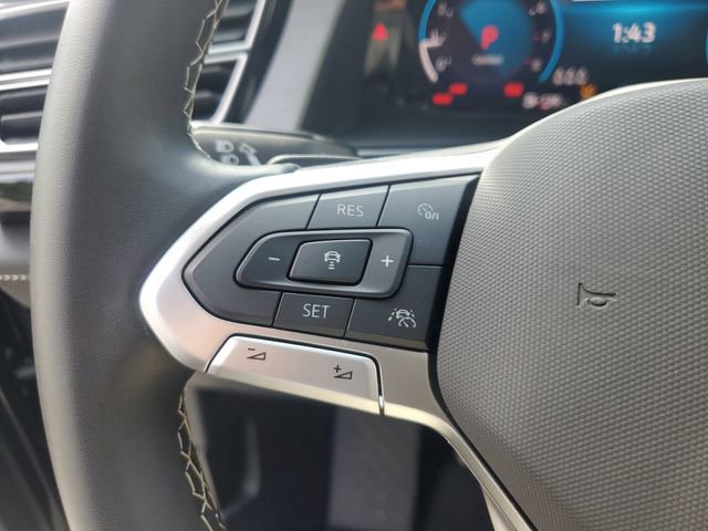 Certified 2025 Volkswagen Atlas Cross Sport SE w/ Panoramic Sunroof Package image 26