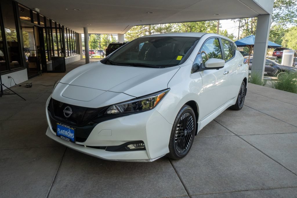 Used 2024 Nissan Leaf SV Plus FWD image 3