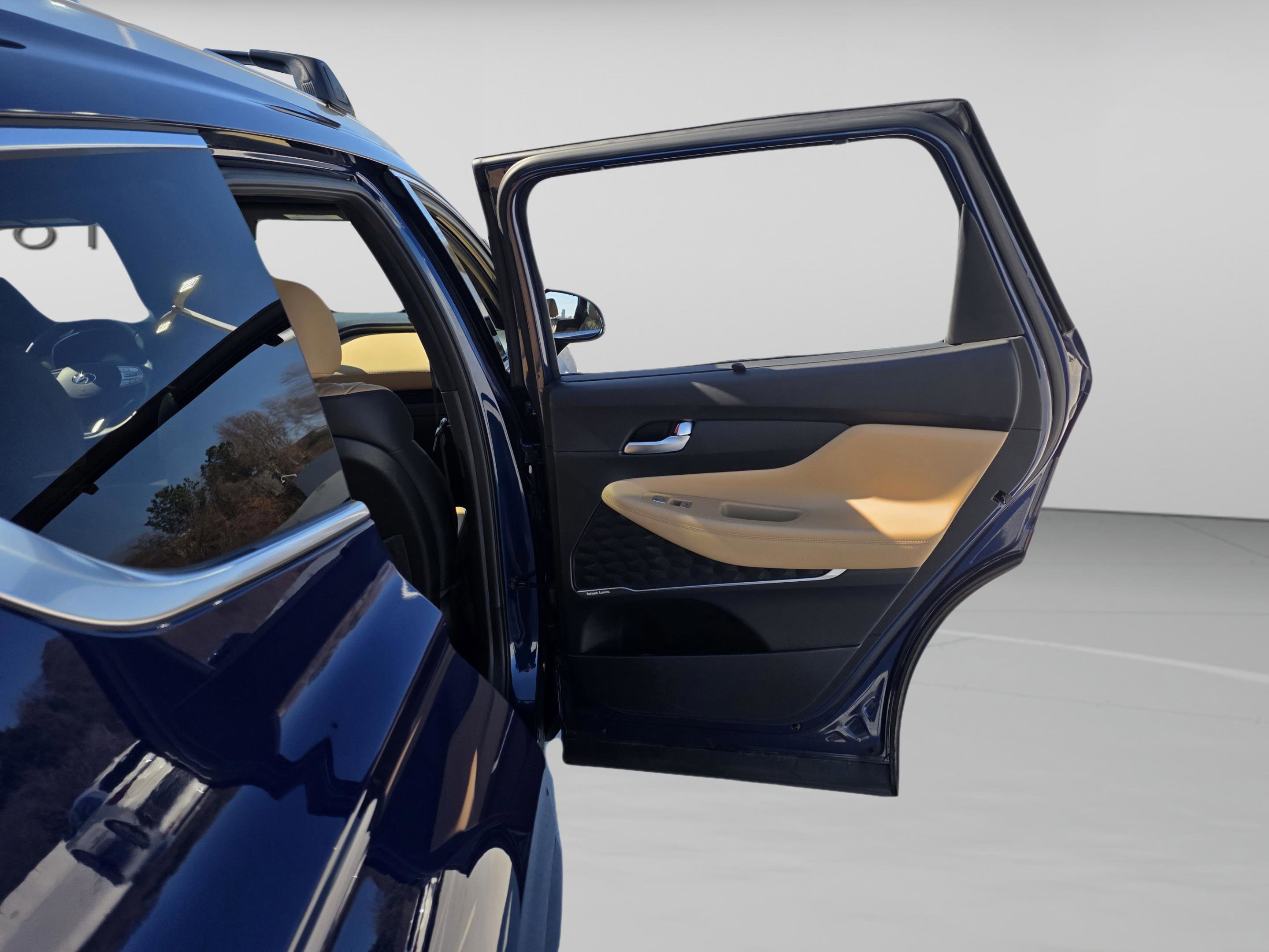 Used 2023 Hyundai Santa Fe Calligraphy image 21