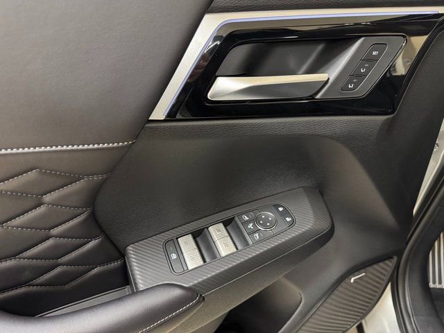 New 2026 Mitsubishi Outlander SEL FWD image 7