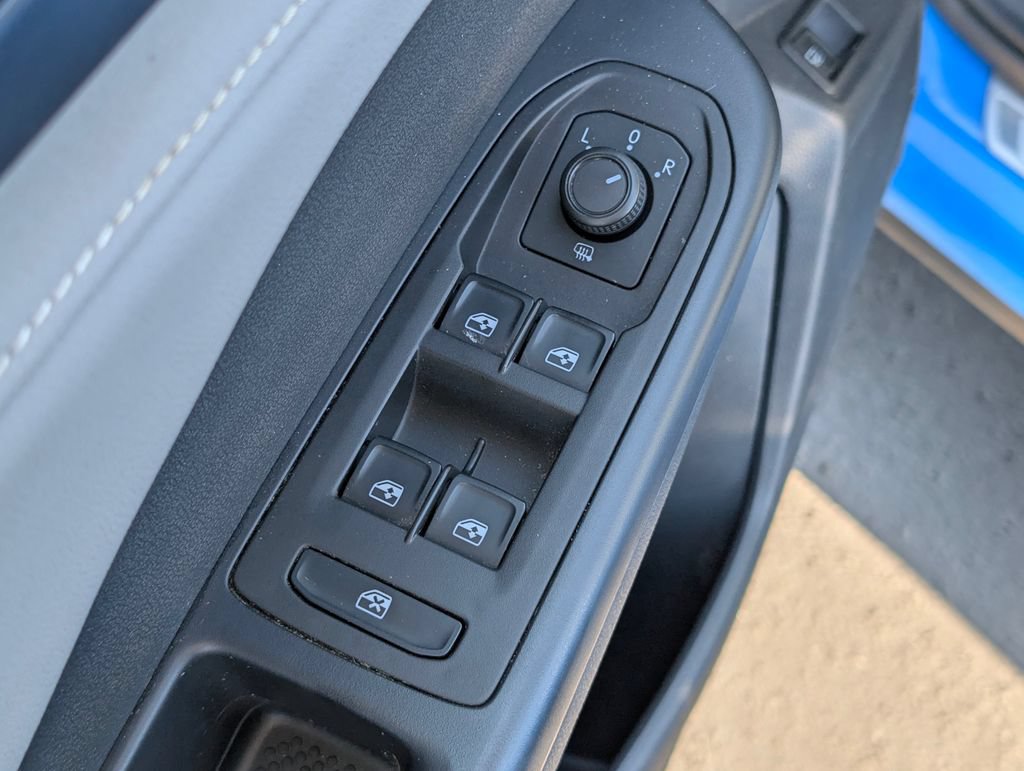 Used 2024 Volkswagen Taos SE FWD image 18