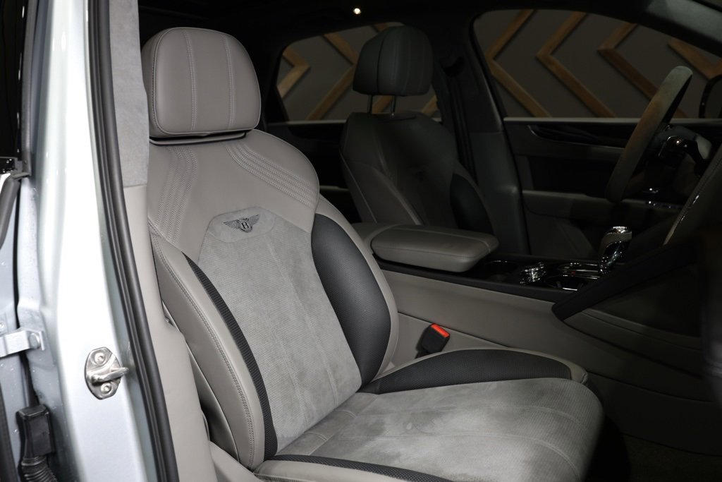 Used 2022 Bentley Bentayga S V8 image 6