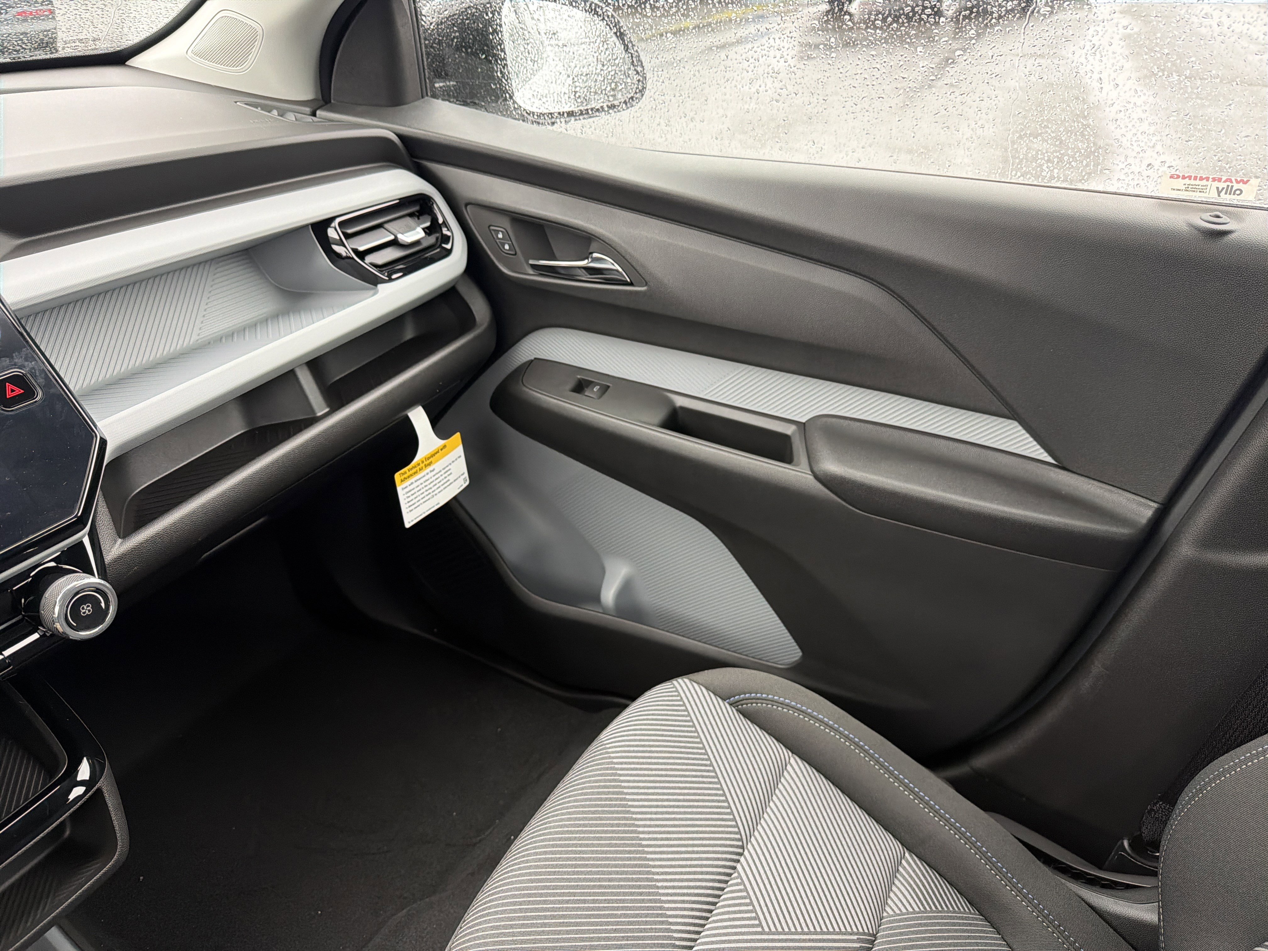 New 2027 Chevrolet Bolt LT w/ Comfort Package FWD image 24