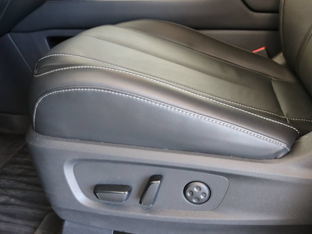 Certified 2025 INFINITI QX60 Pure AWD/4WD image 28
