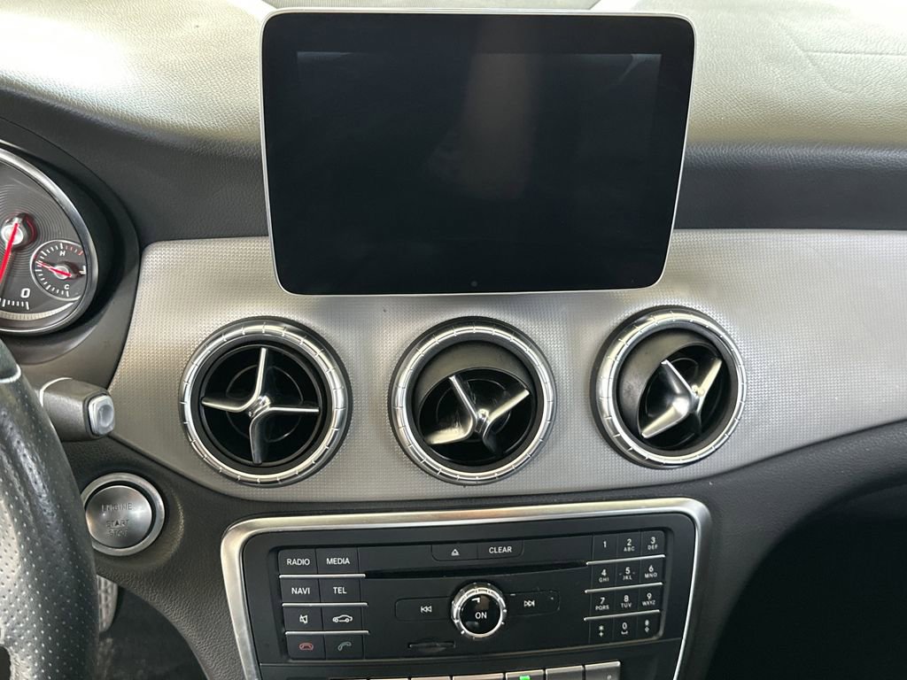 Used 2018 Mercedes-Benz CLA 250 image 22