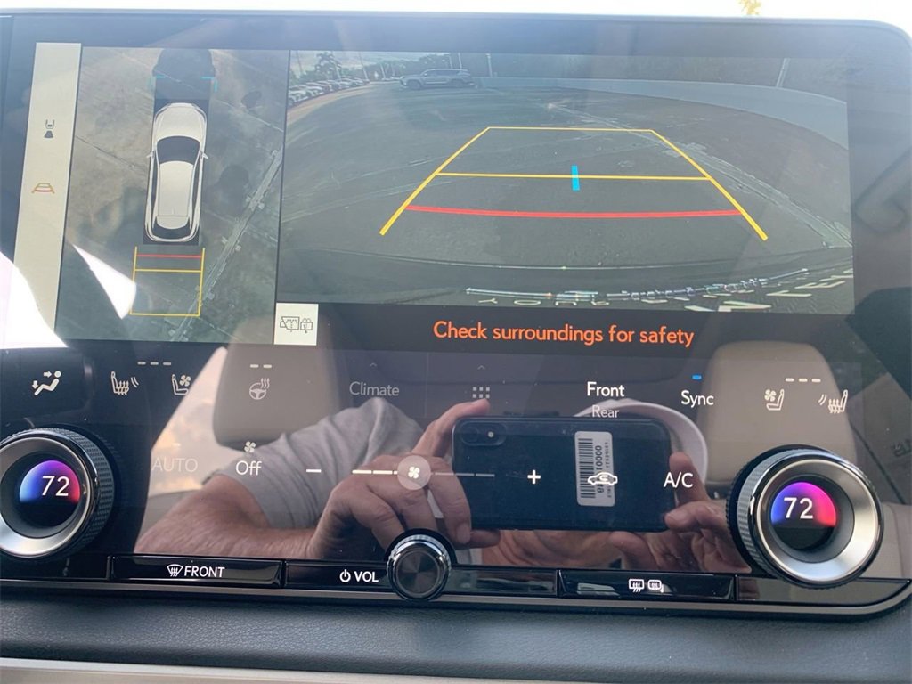New 2025 Lexus RX 450h AWD w/ Luxury Package image 16