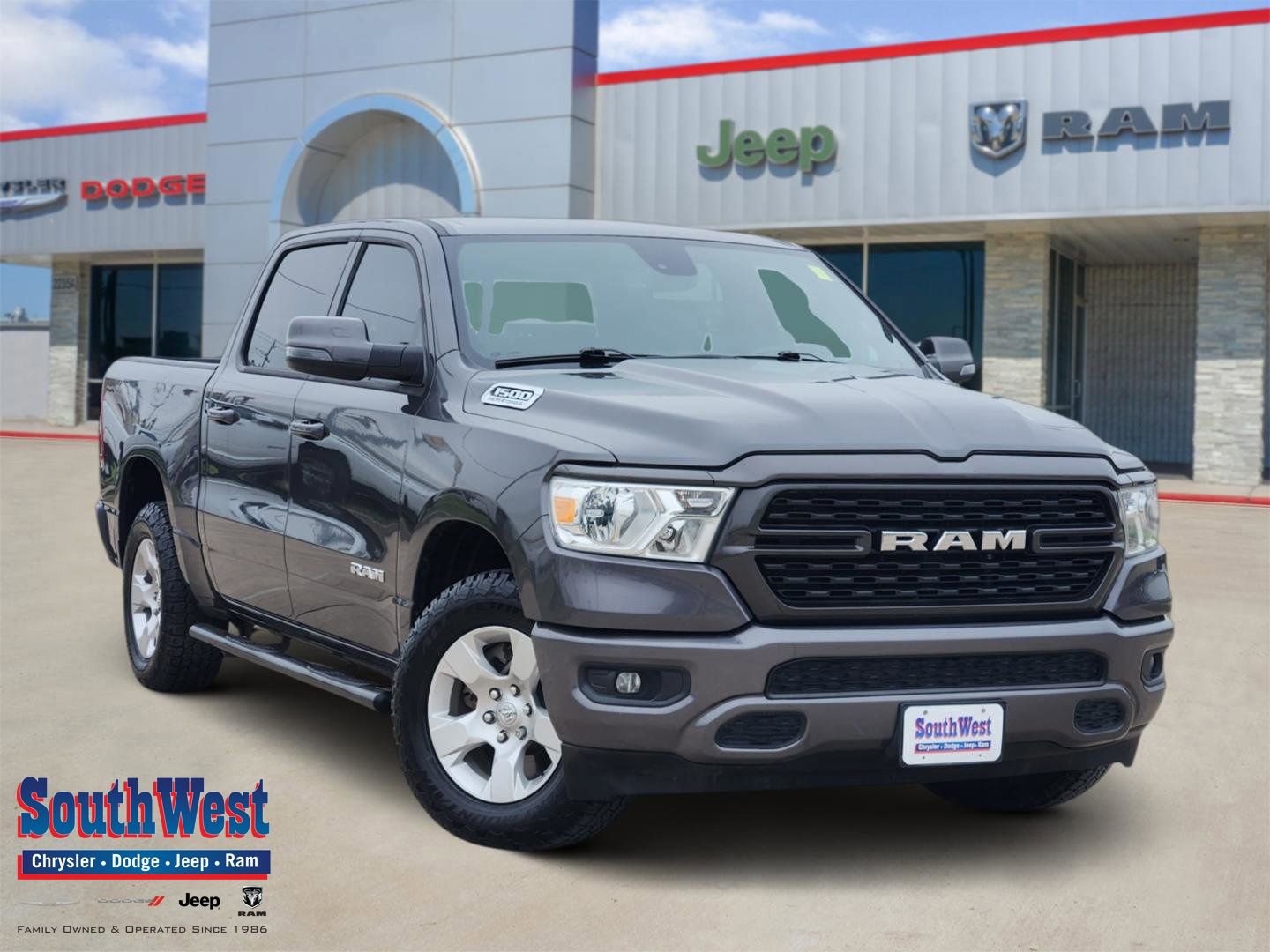 Used 2023 RAM 1500 Lone Star AWD/4WD image 1