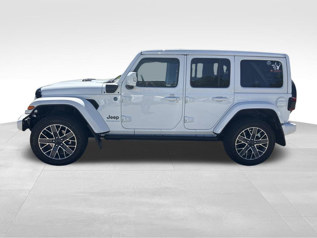 Used 2024 Jeep Wrangler High Altitude AWD/4WD image 2