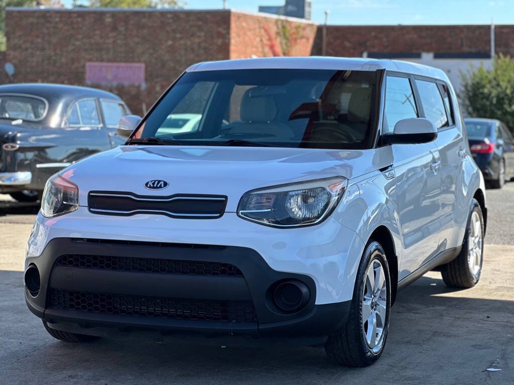 Used 2019 Kia Soul FWD image 3
