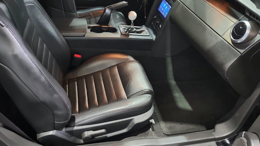 Used 2007 Ford Mustang Shelby GT500 RWD image 24