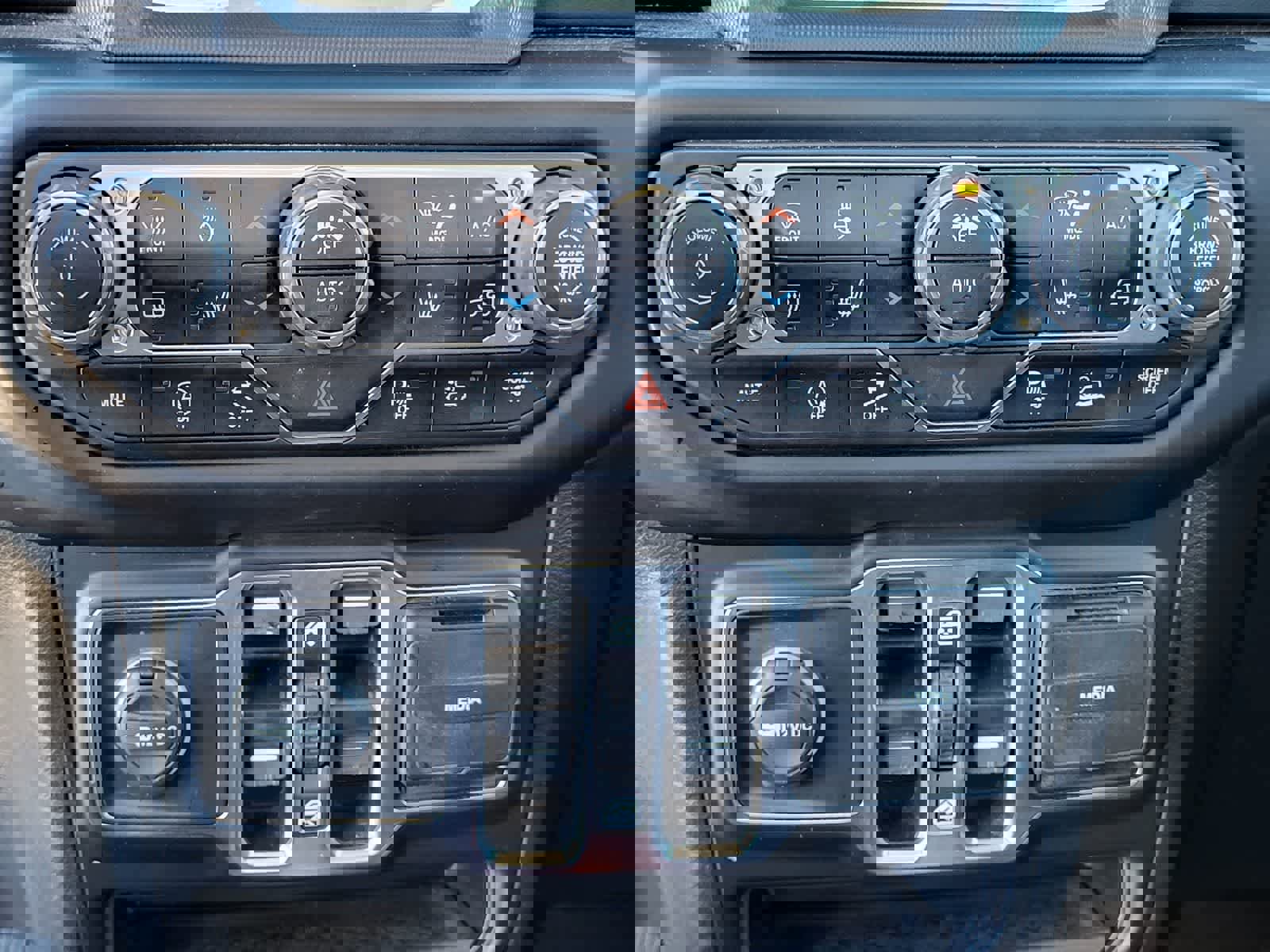 Used 2020 Jeep Gladiator Overland image 23