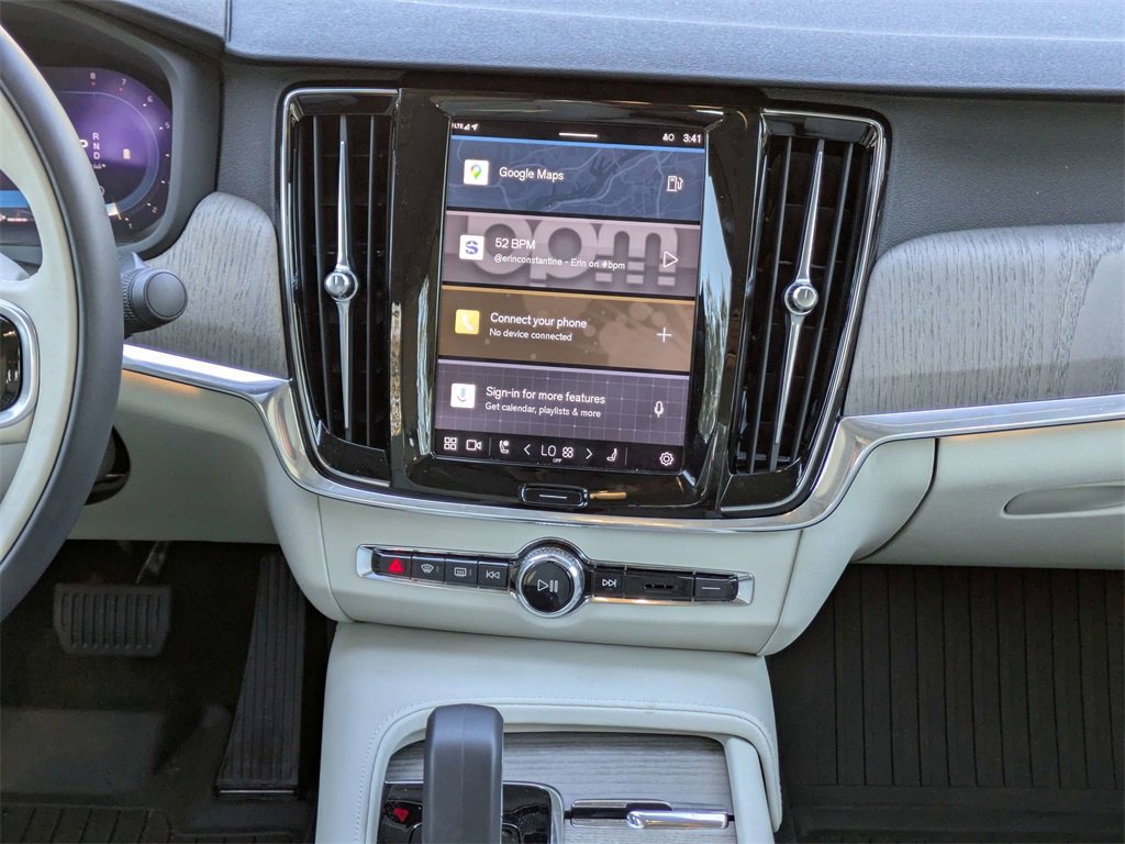 Used 2025 Volvo S90 B6 Plus image 17