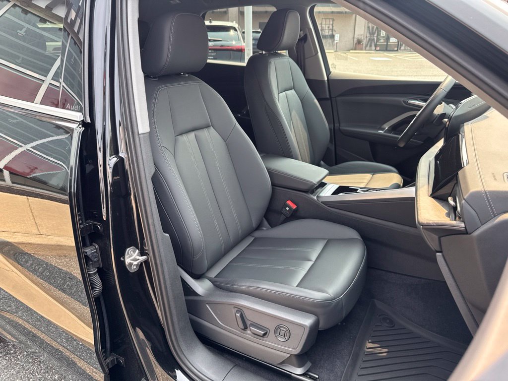 Certified 2025 Audi Q5 Premium w/ Convenience Package AWD/4WD image 30
