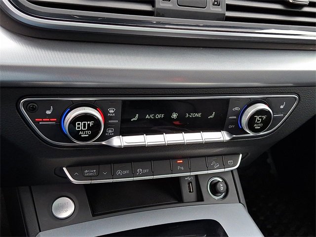 Certified 2025 Audi Q5 2.0T Premium w/ Convenience Plus Package image 17