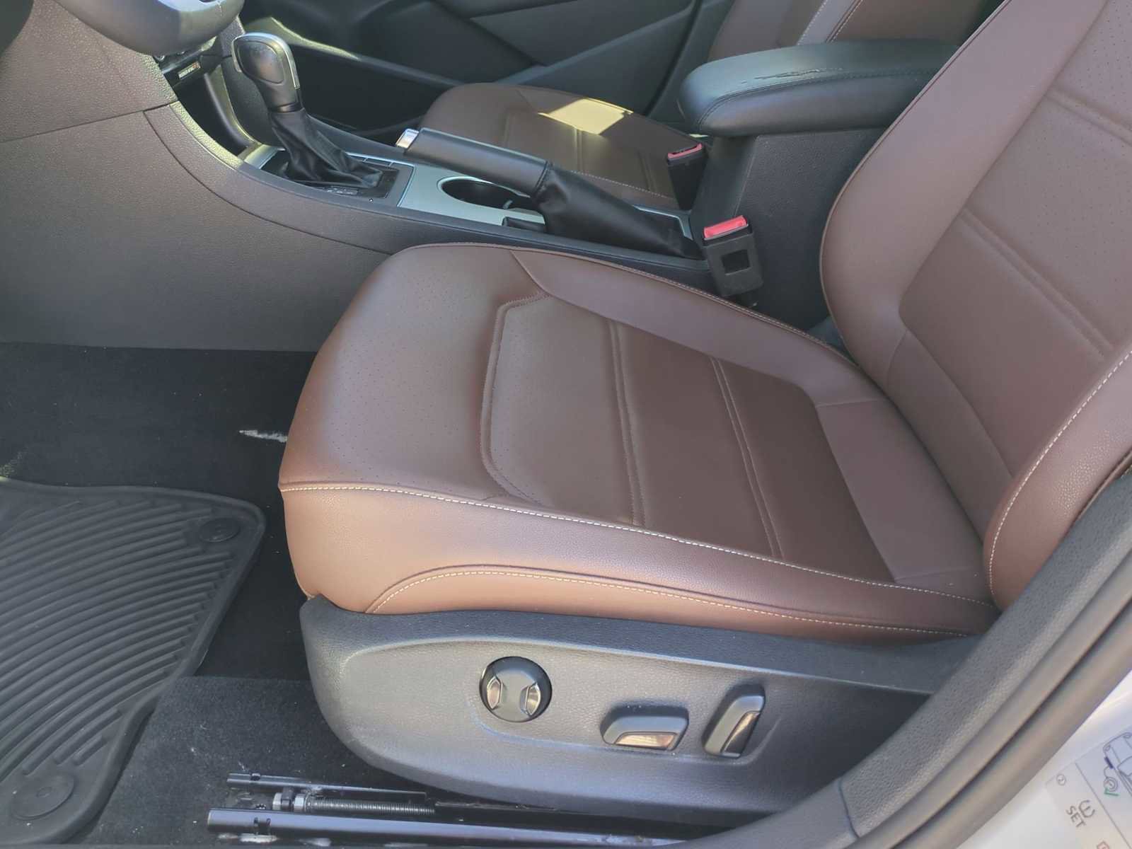 Used 2022 Volkswagen Passat 2.0T SE image 19