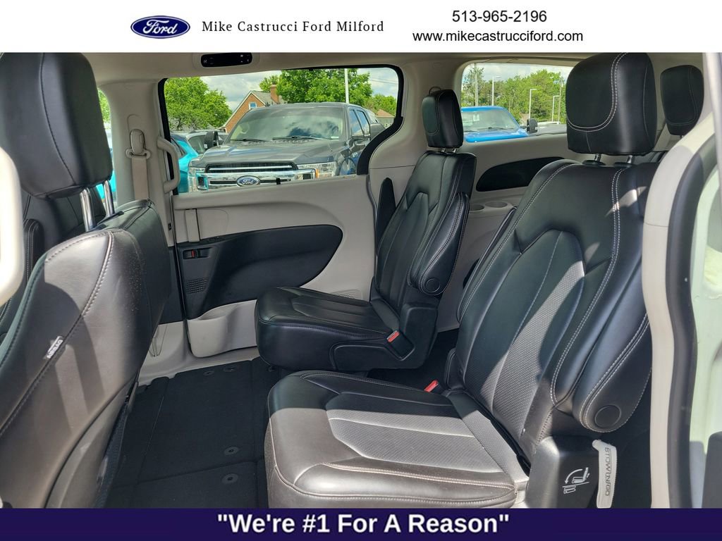 Used 2023 Chrysler Pacifica Touring-L FWD image 22
