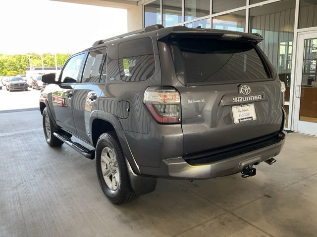 Used 2019 Toyota 4Runner SR5 AWD/4WD image 15