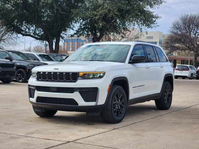 New 2026 Jeep Grand Cherokee Altitude AWD/4WD image 2