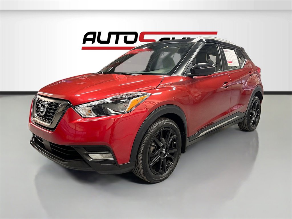 Used 2020 Nissan Kicks SR w/ SR Premium Package image 3