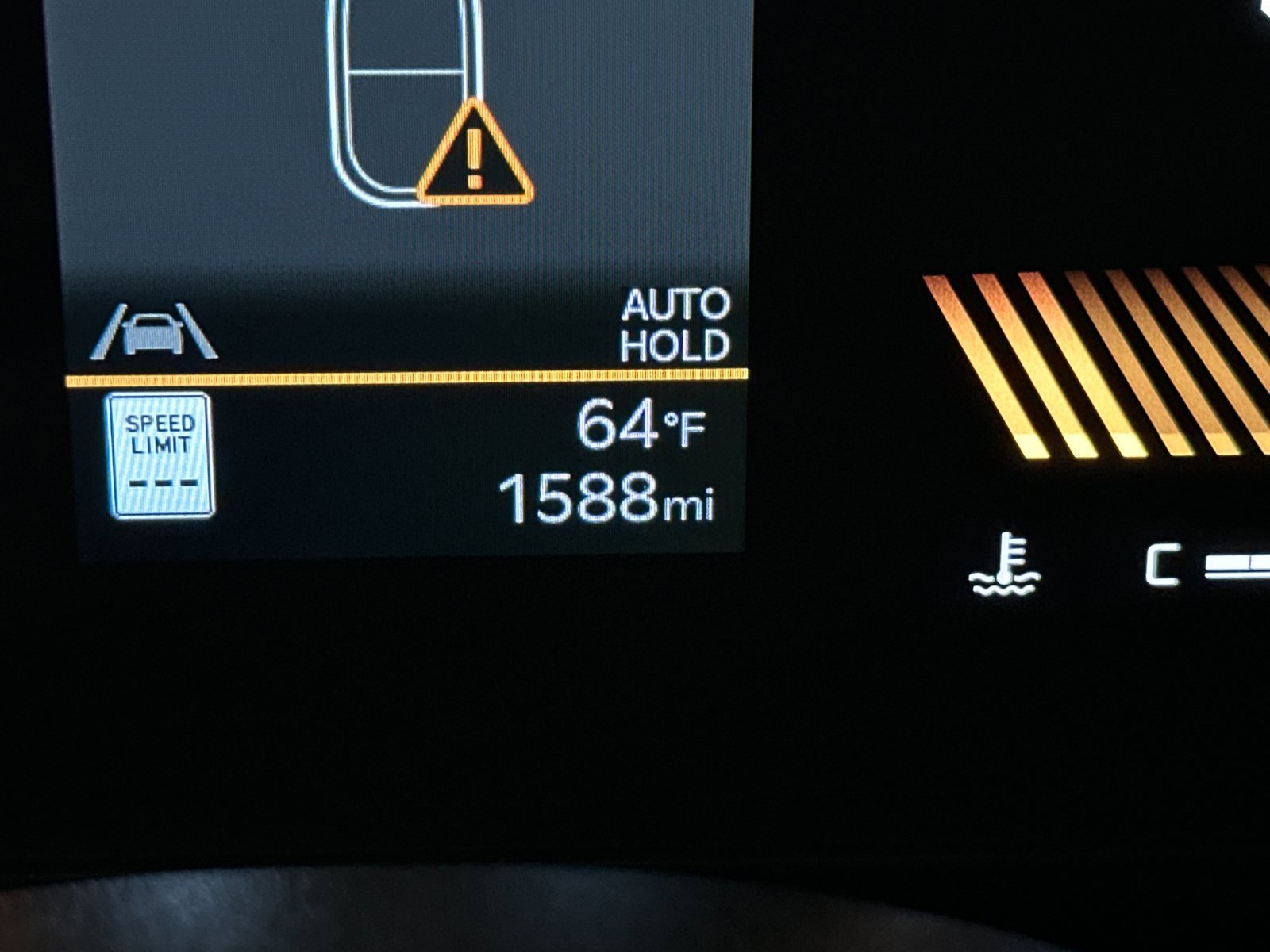 Certified 2025 Kia K4 LXS image 24