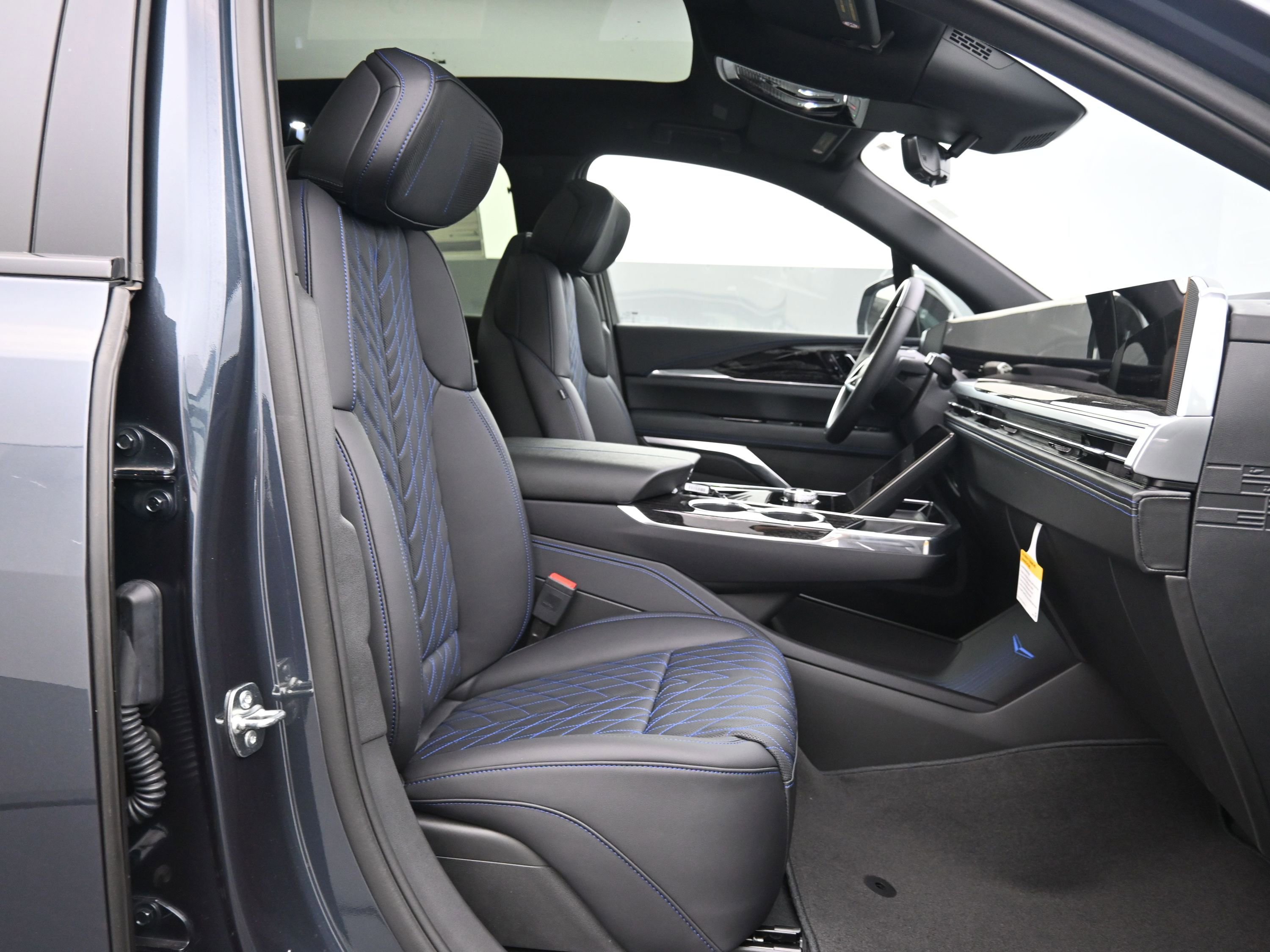 New 2026 Cadillac Escalade IQ Luxury 1 w/ LPO, Floor Liner Package image 13