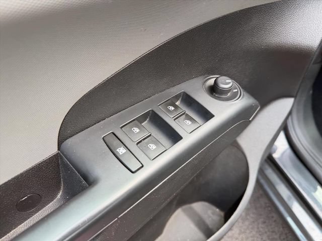 Used 2015 Chevrolet Sonic LT FWD image 10