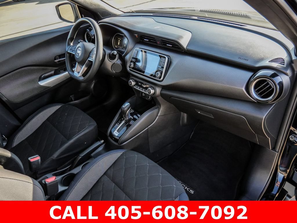 Used 2019 Nissan Kicks SV FWD image 14