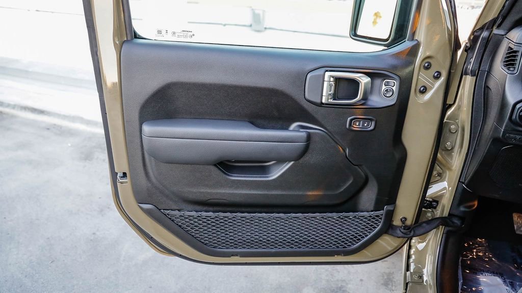 New 2026 Jeep Gladiator Sport image 22