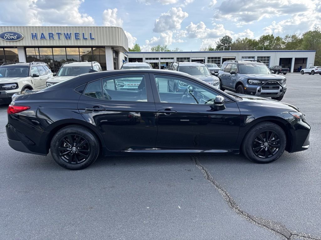 Used 2025 Toyota Camry LE FWD image 25